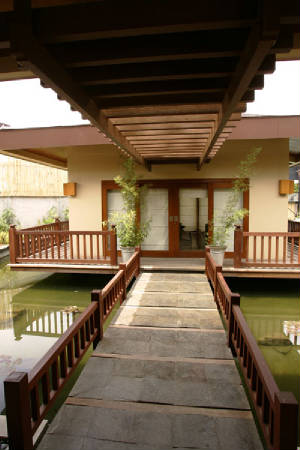 raya-bridgeway.jpg